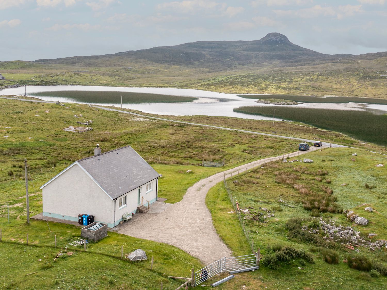 Taigh Eva beside the loch on North Uist