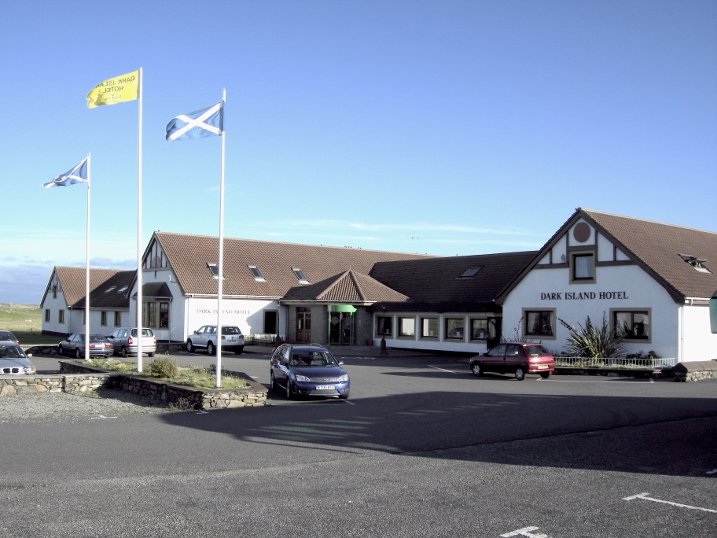 Dark island Hotel — Hotel in Benbecula