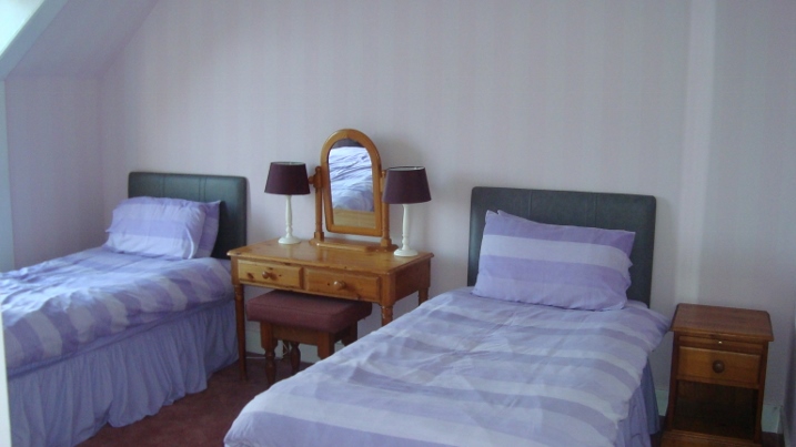 Borrodale Self Catering twin1