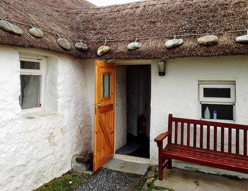 Gatliff Hebridean Hostel - Howmore cottage entrance