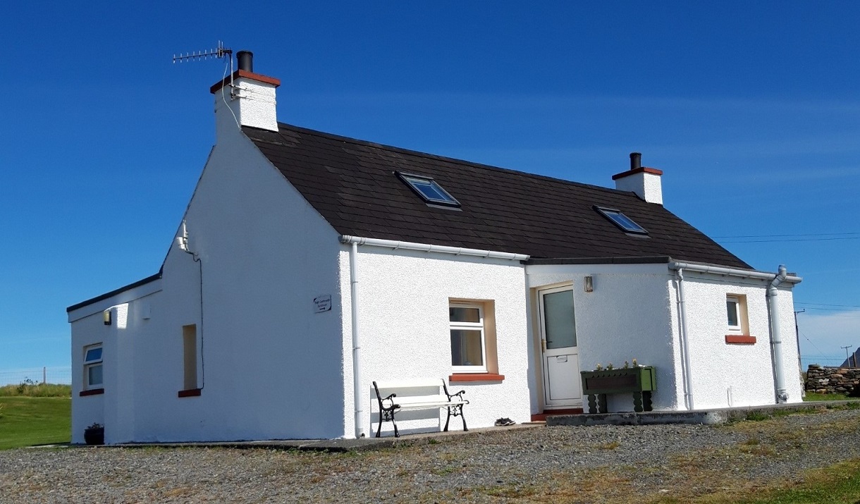 Moorcroft Holidays white cottage
