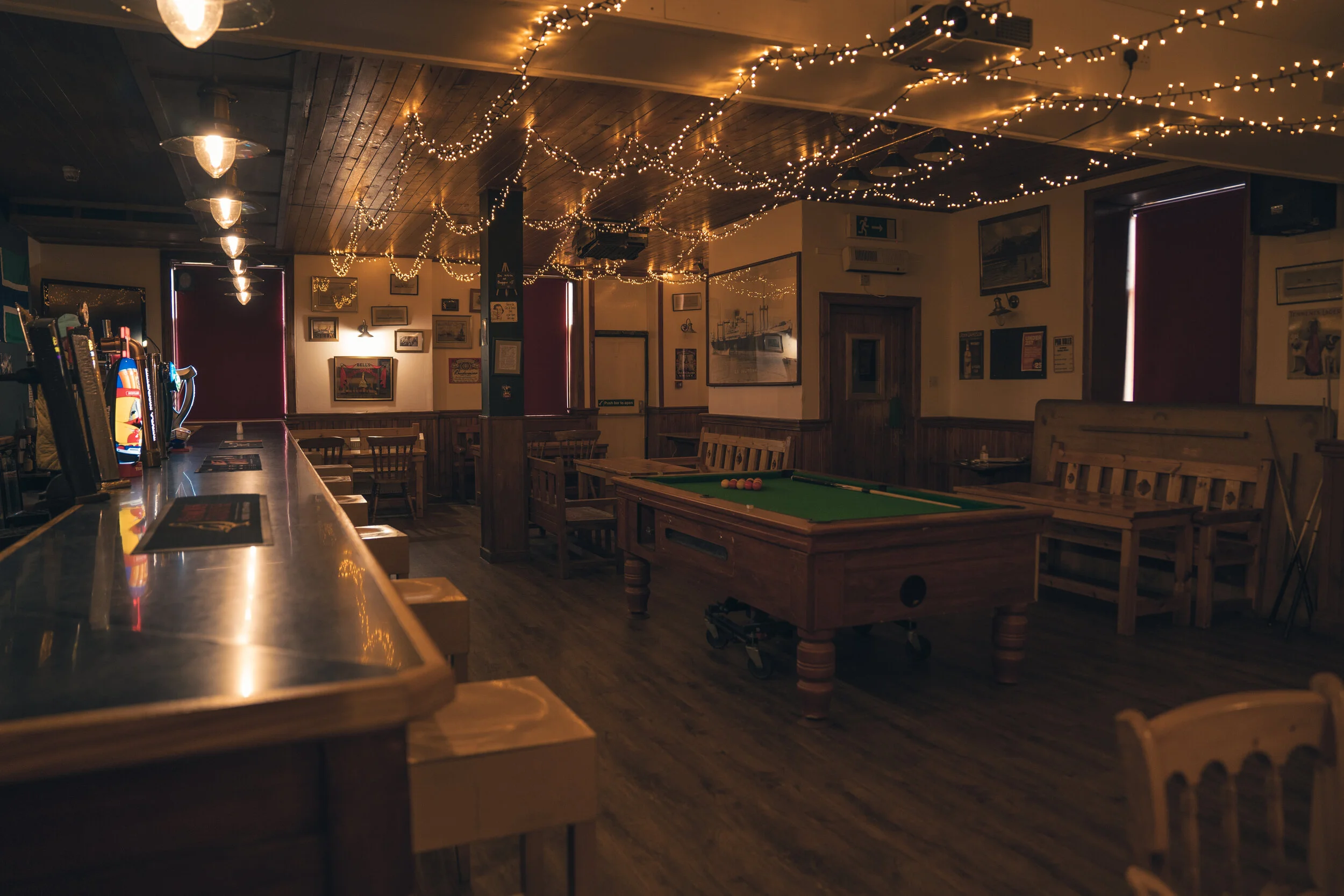 Lochboisdale Hotel Creel Bar interior