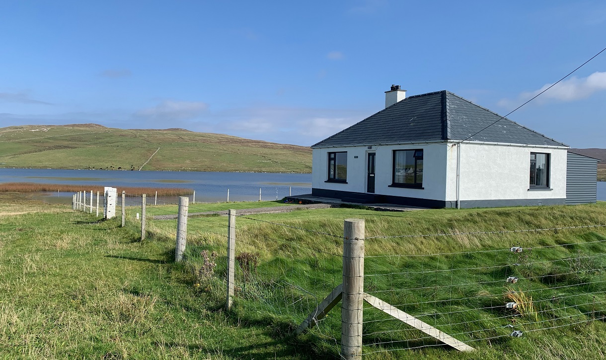 Gearraidh Hosta Cottage — Self-catering in North Uist