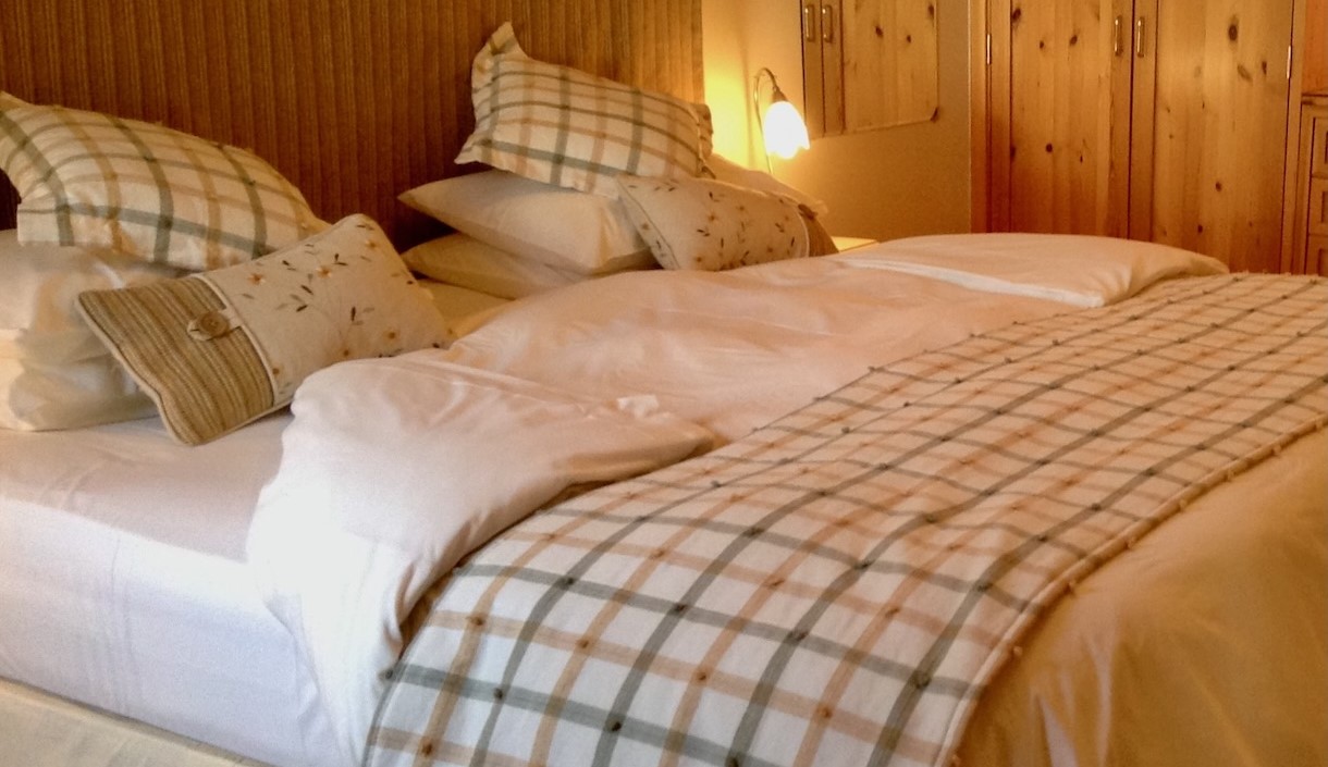 The Smiddy (Burnside Croft)  double bed