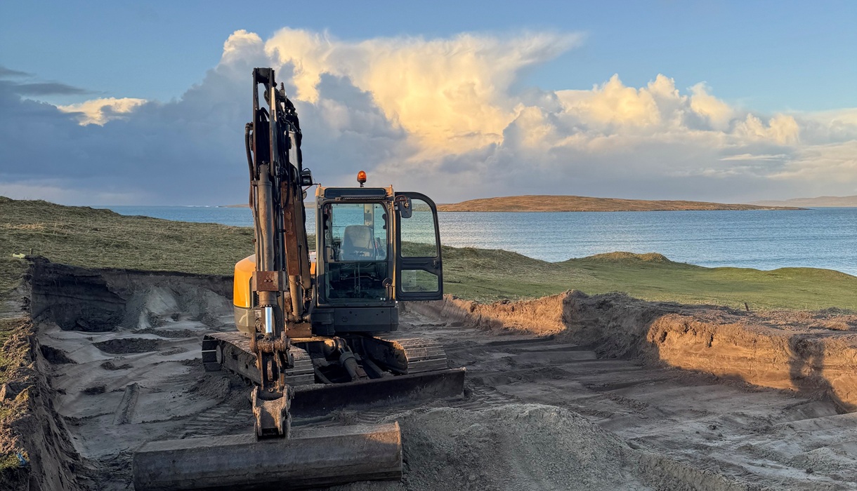 Clachan Sands Campsite digger on site