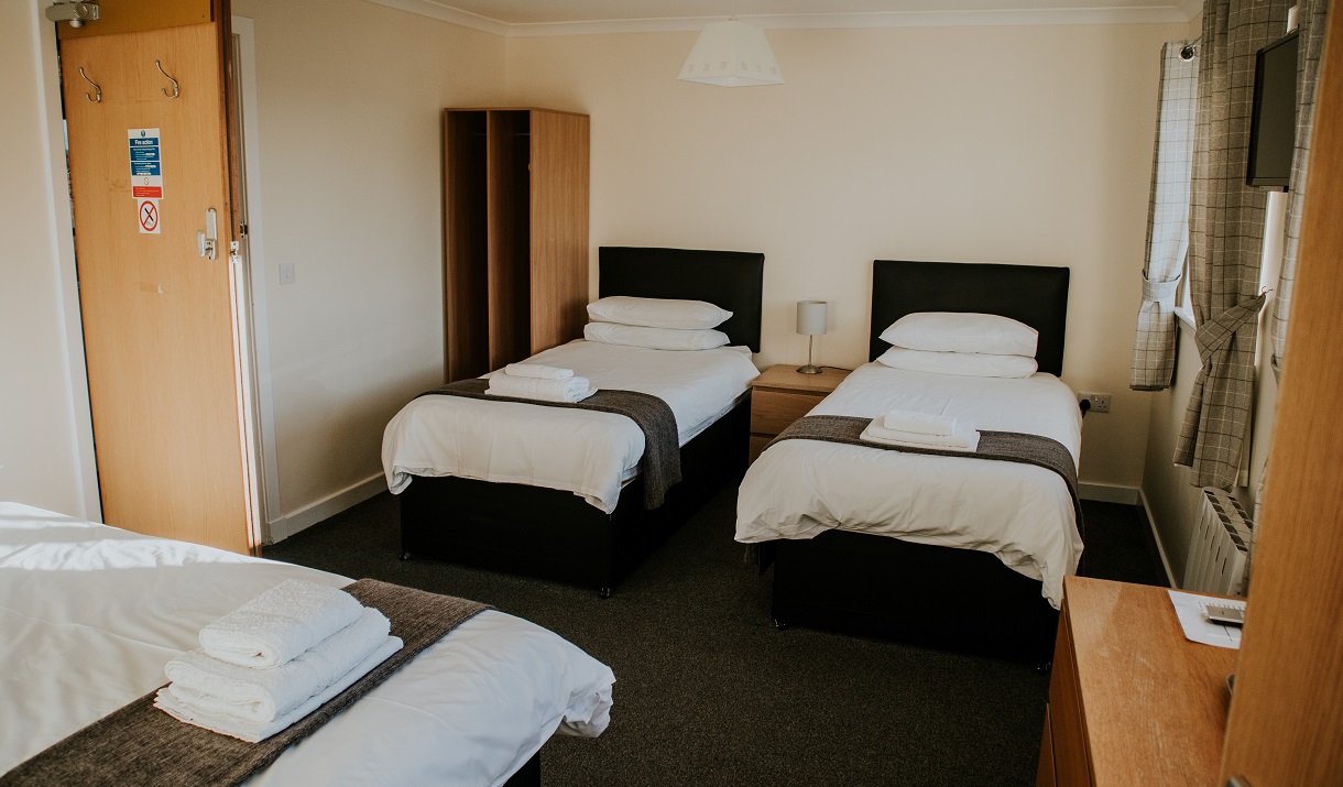 Uist Travel Accommodation family room with twin beds