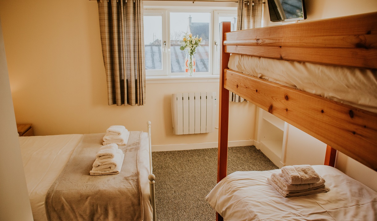 Uist Travel Accommodation family room with bunkbeds