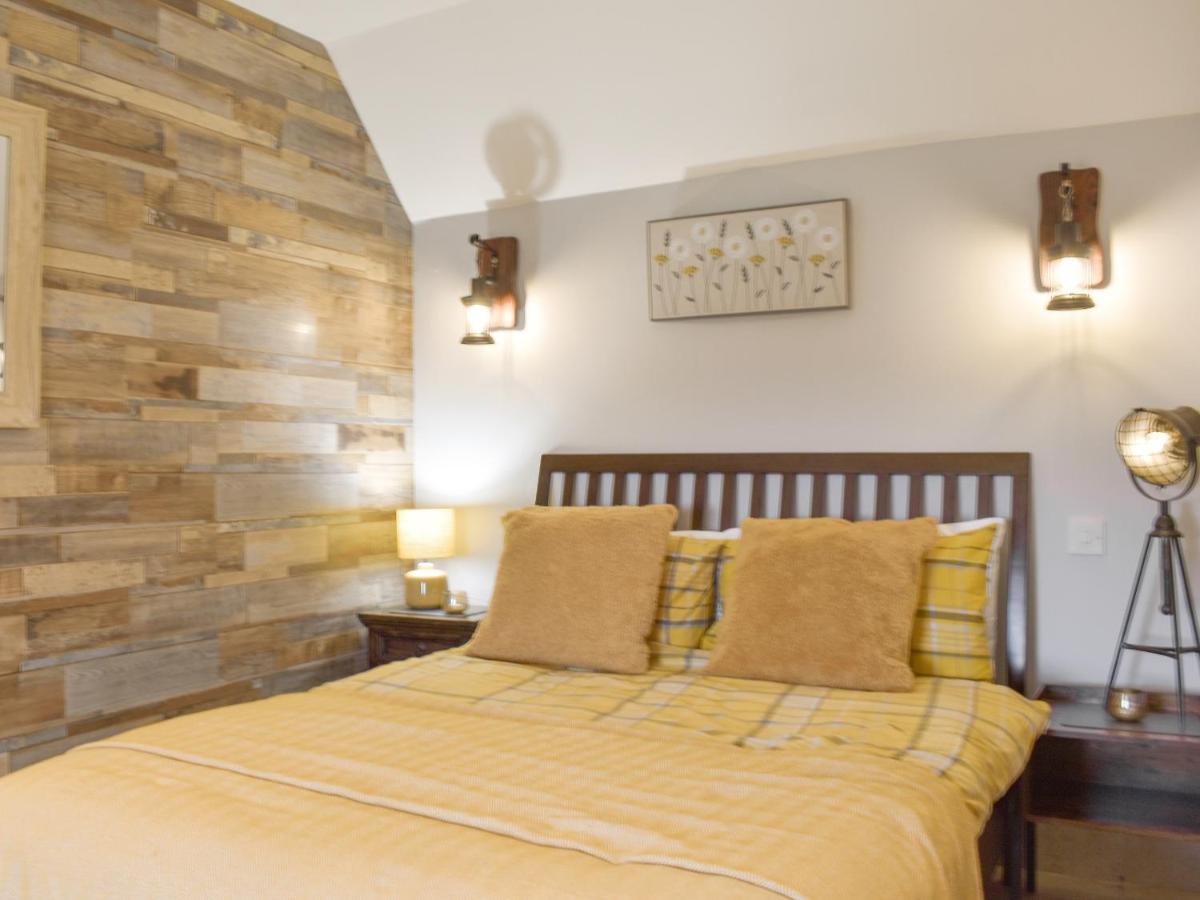 Violet Rose Cottage 6