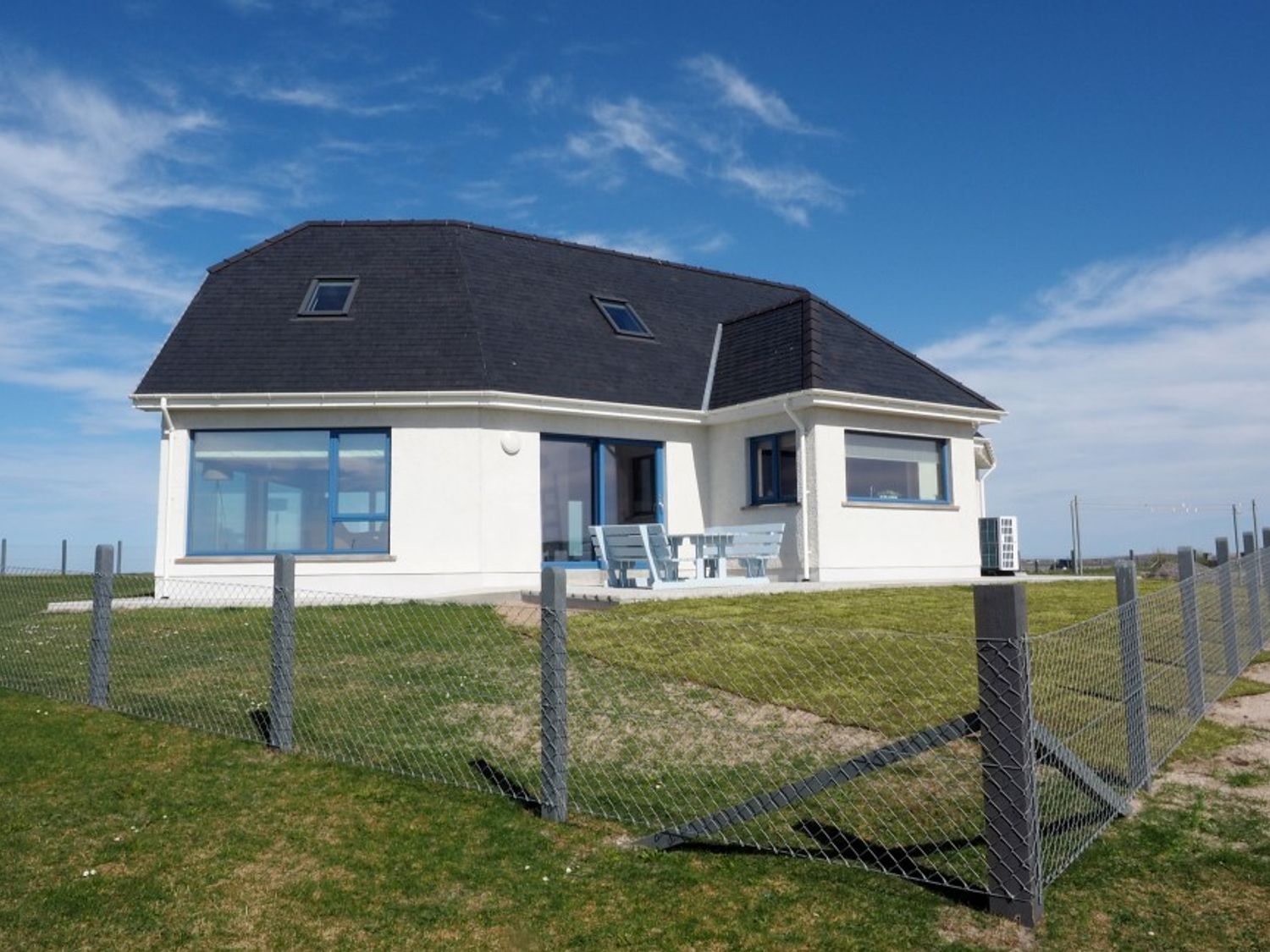 Gualan Sands — Self-catering in South Uist