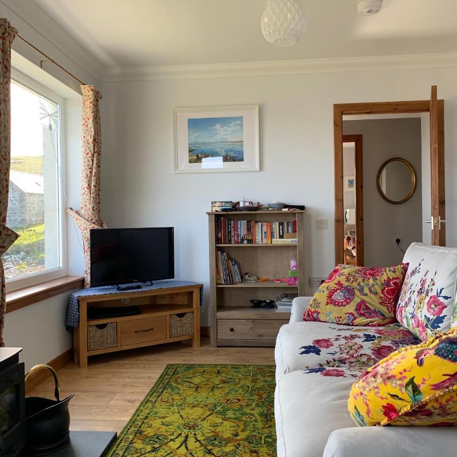 Otter Cottage, Berneray 5