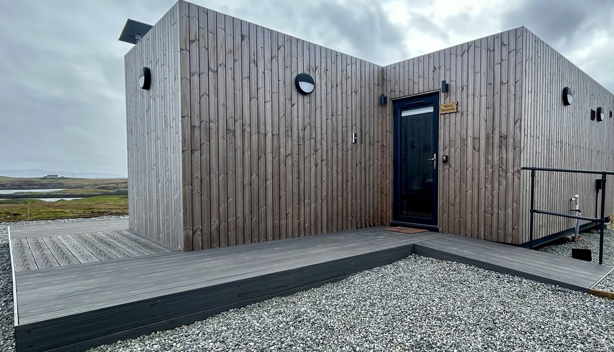 Bothan by the Bay entrance door & decking