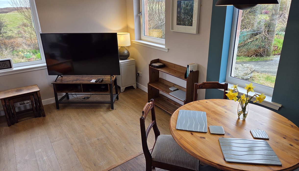 Kelp Cottage tv lounge