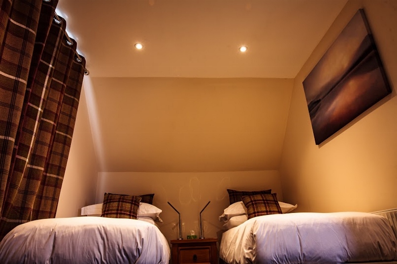 Hebrides House twin bedroom