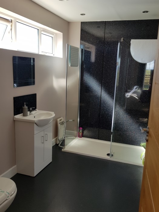 Hebrides House Guest Bathroom
