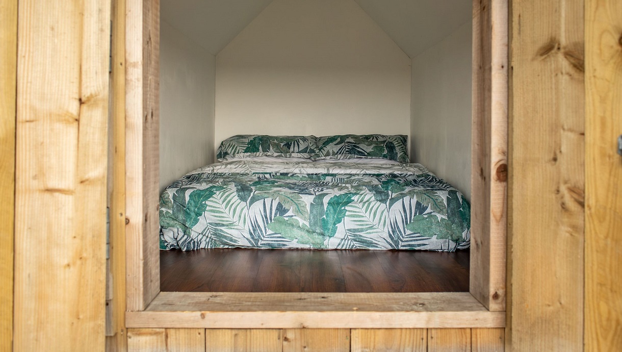 Creel Yard bed 2