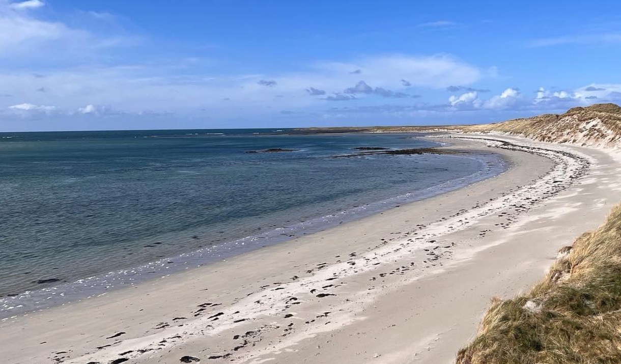 Lochside Cottage Caravans beach