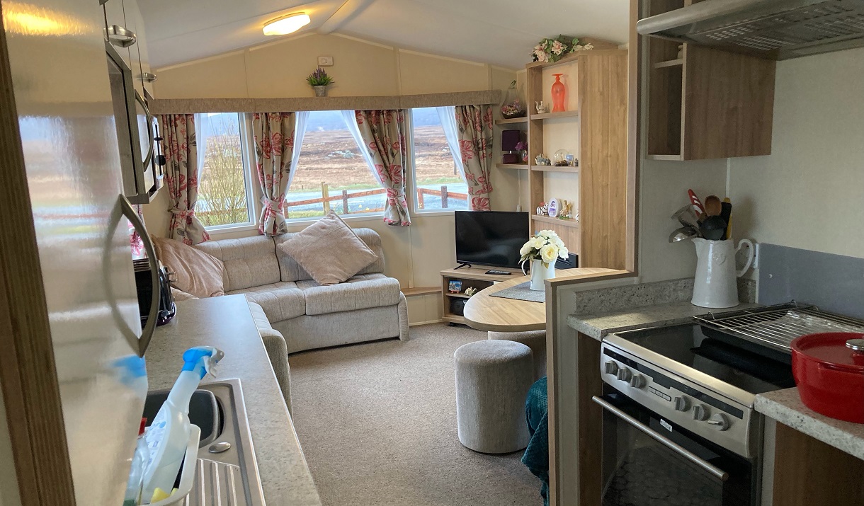 Lochside Cottage Caravans — Camping in South Uist