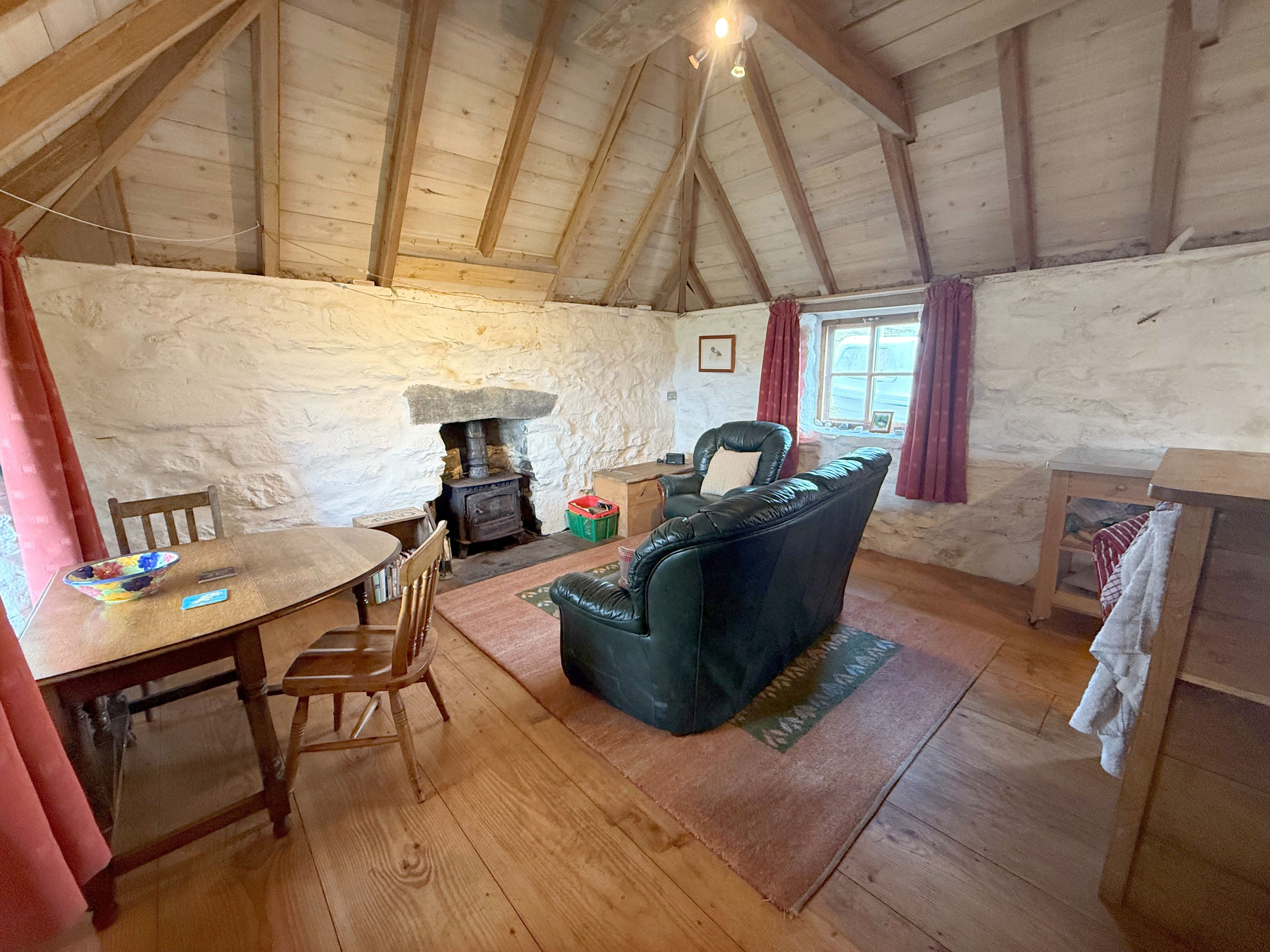 Cnoc an Dudain, 7 Rushgarry, Berneray, HS6 5BQ