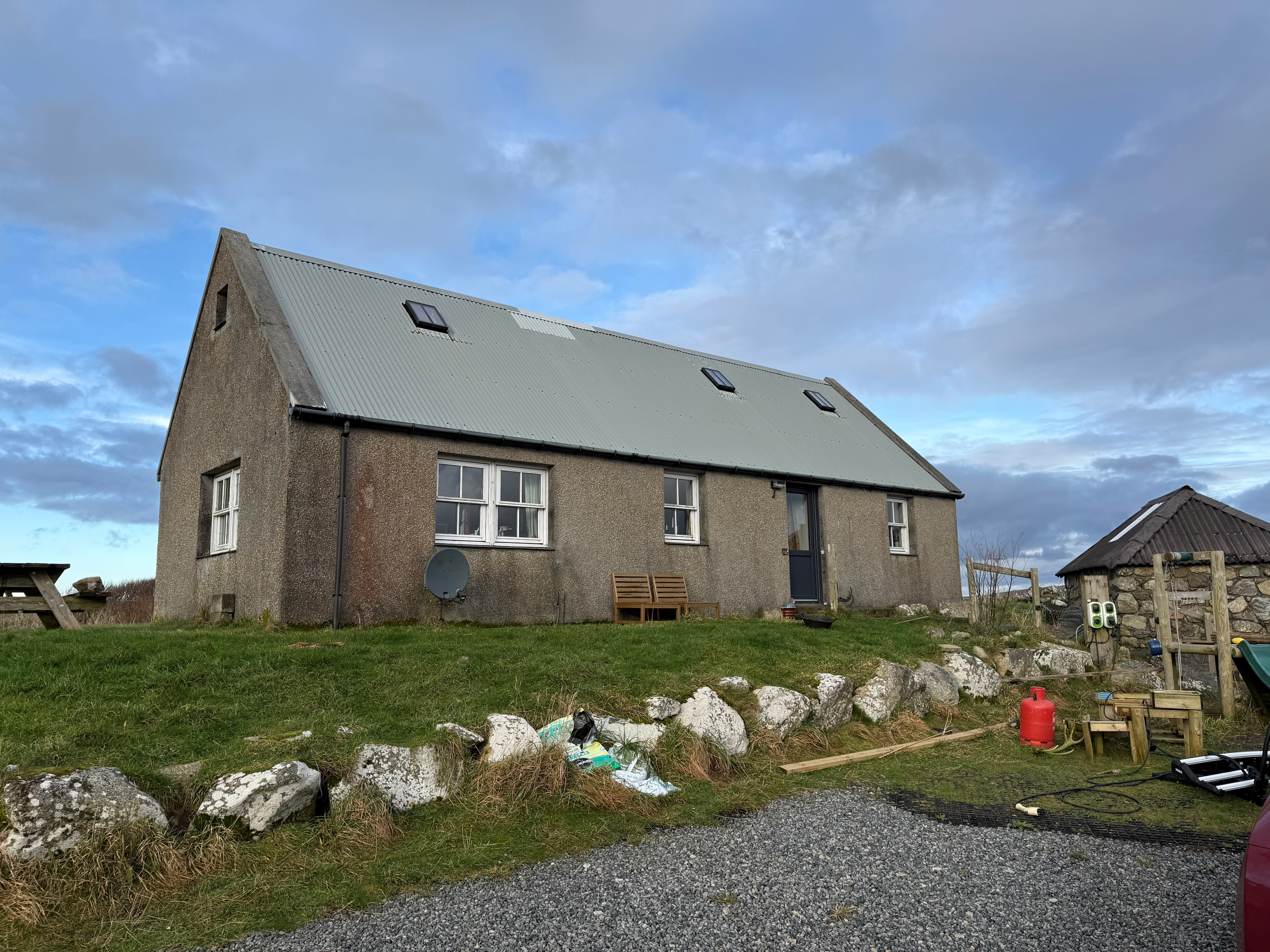 8a Howmore, Isle of South Uist, HS8 5SH — South Uist property