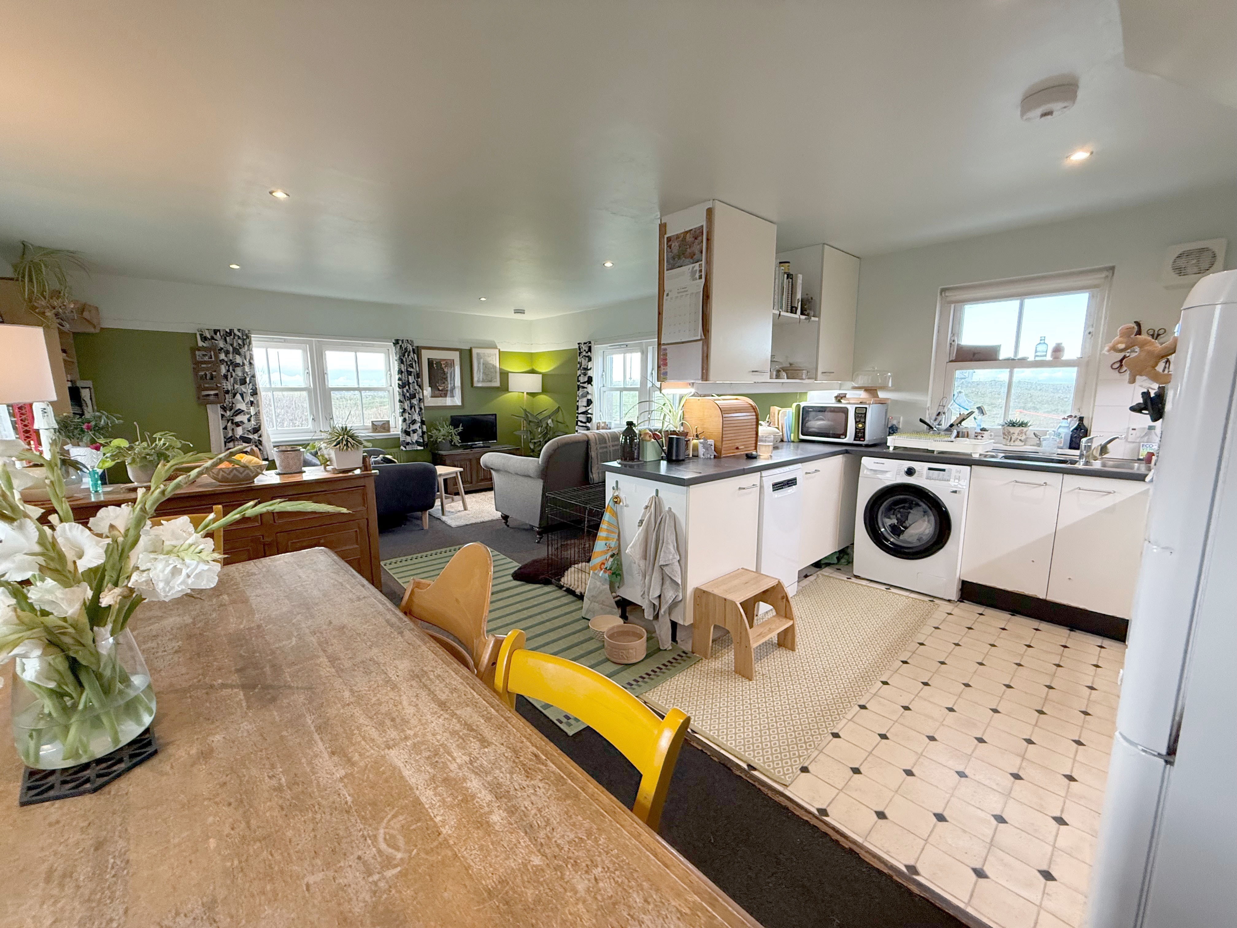 8a Howmore, Isle of South Uist, HS8 5SH