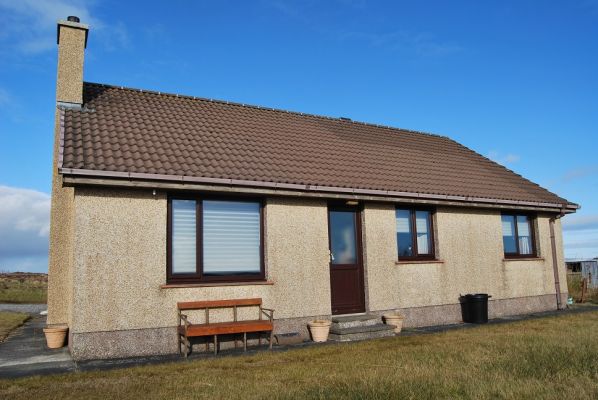 28 Griminish, Isle of Benbecula, Western Isles,HS7 5QA — Benbecula property